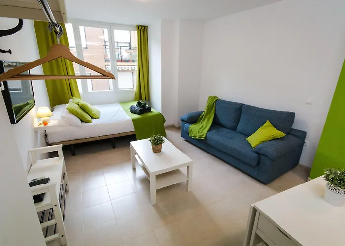 Holidays2malaga Juan De Mena Apartamento *